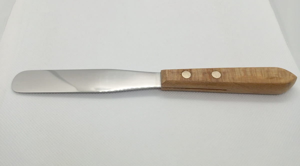 Spatula Flexible Steel Blade Wooden Handle - 4" - Image 2